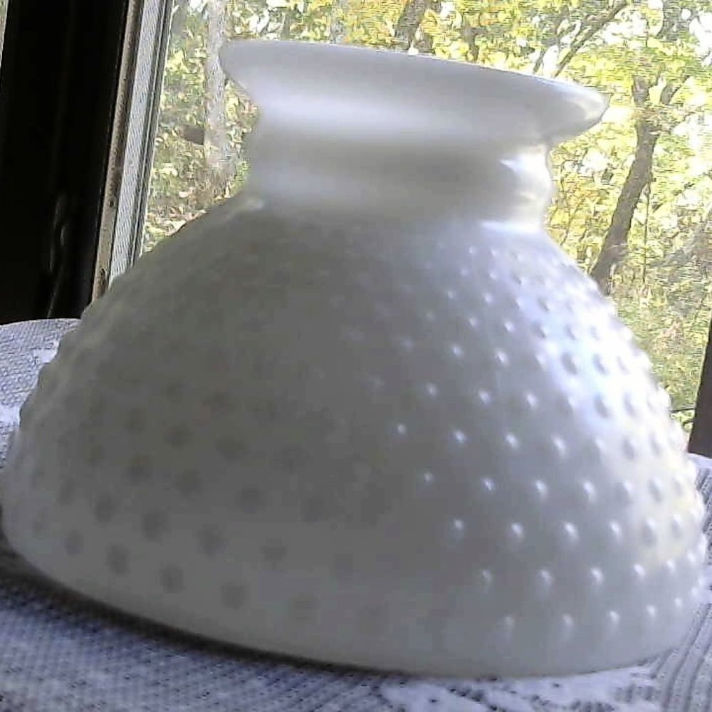 very pretty Hobnail lampshade